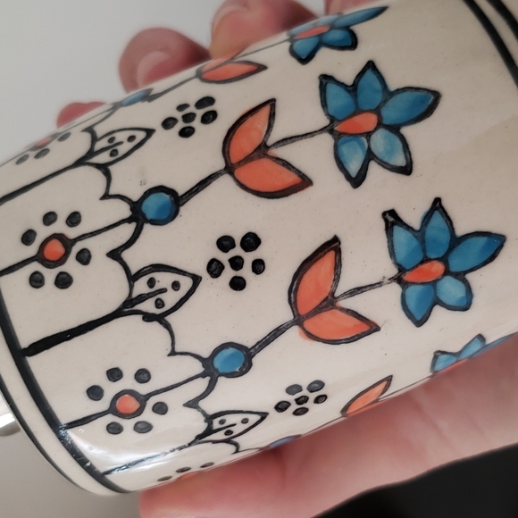 Set of 2 Hand Painted Floral Ceramic Soap Dispenser - Picture 4 of 8